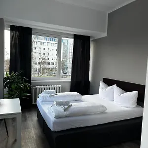 Hotel Ootel.com, Berlin
